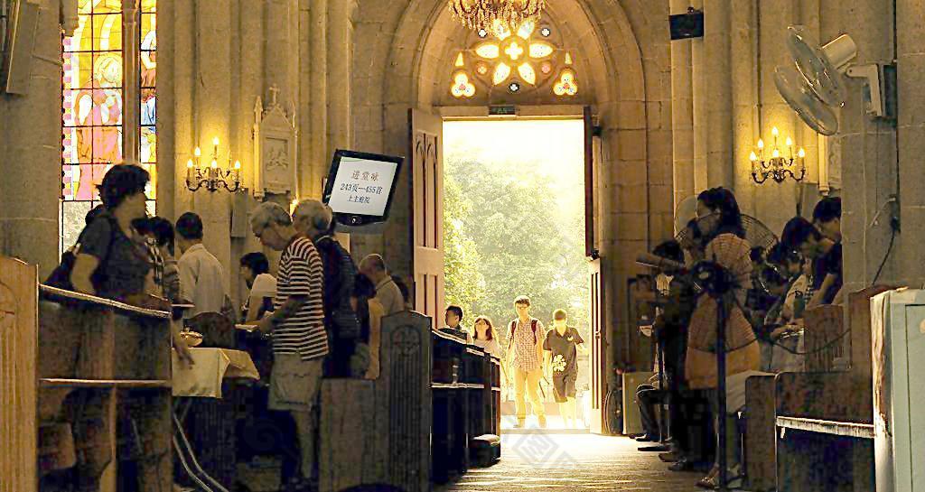 教堂弥撒图片