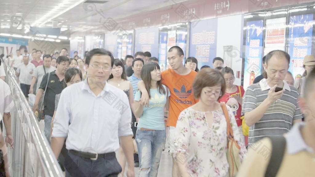 人们走到地铁北京股票的录像 视频免费下载