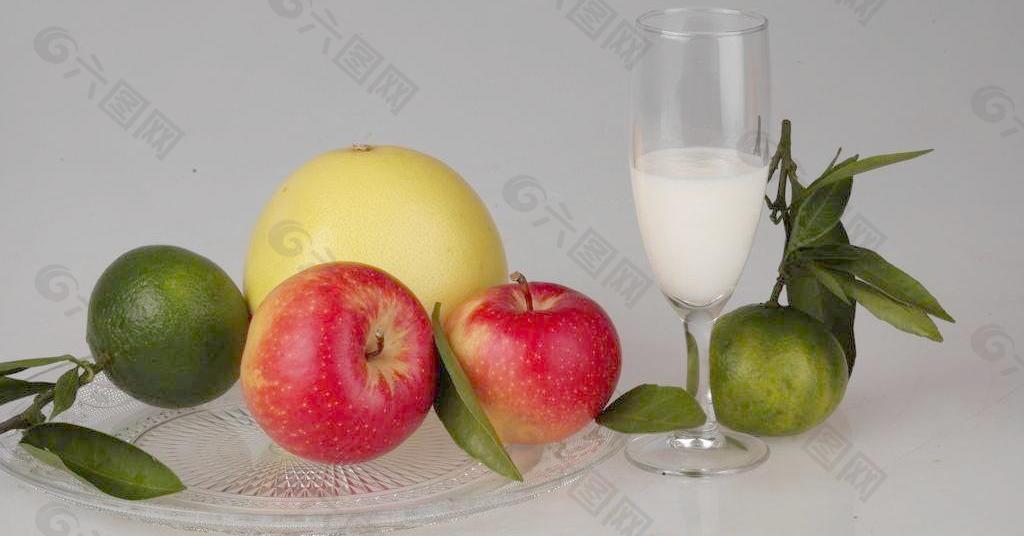 水果牛奶图片