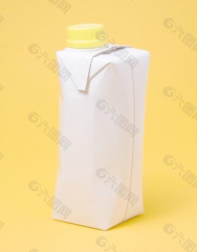 牛奶包装盒高清图片