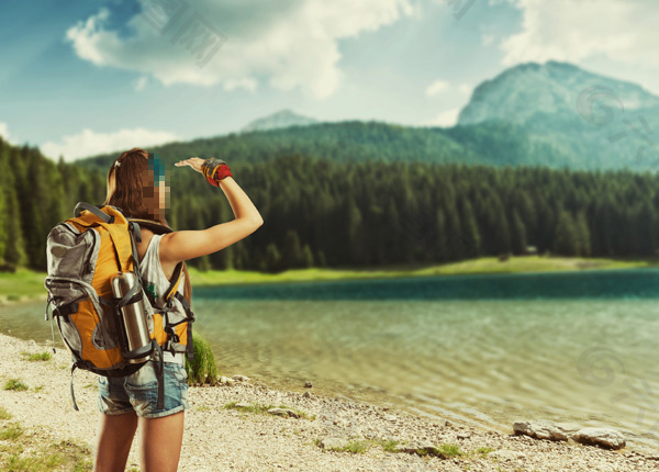 户外旅游的女性