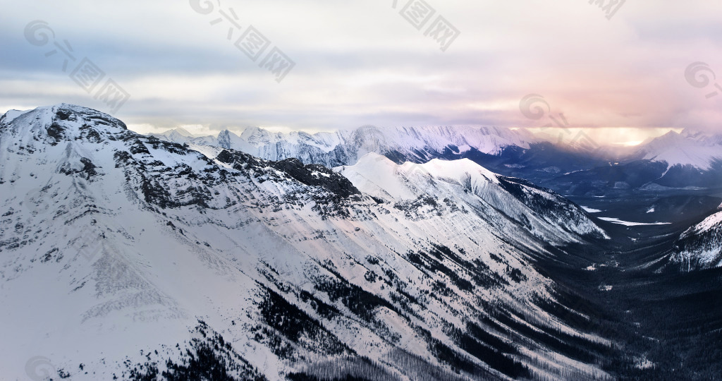 高清雪山图案背景jpg素