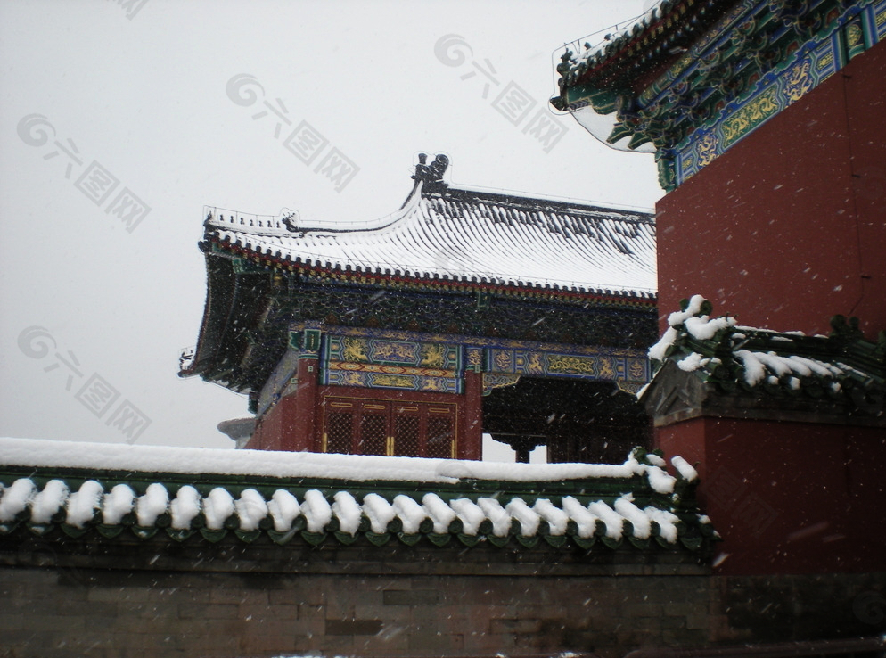 故宫红墙雪景图片