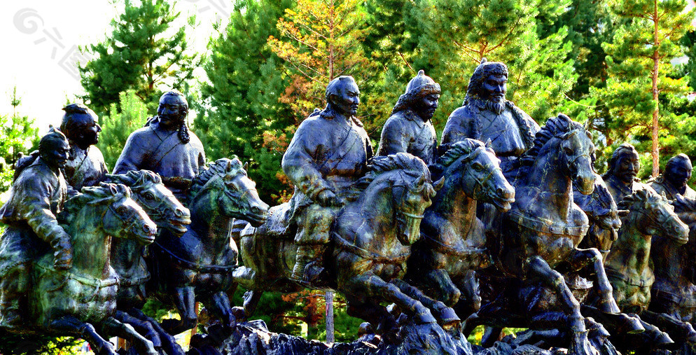 成吉思汗铁骑战队雕塑图片