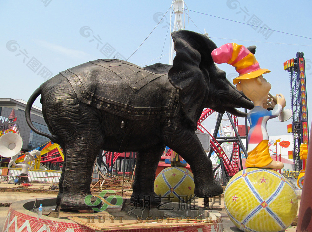 武汉欢乐谷锻铜大象雕图片