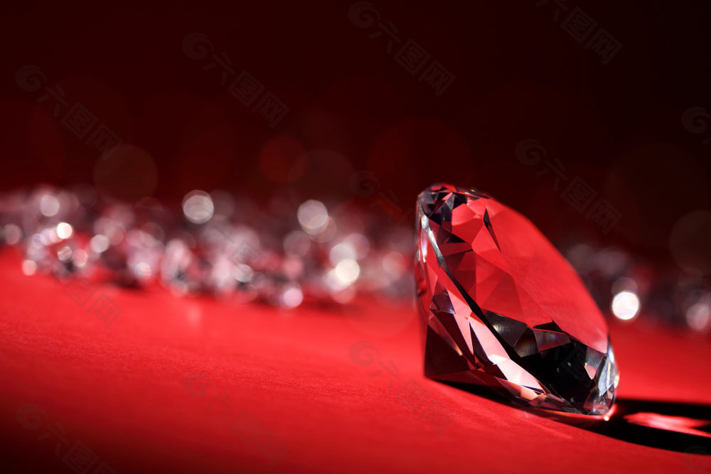 红色背景下的宝石背景素材免费下载 图片编号 六图网