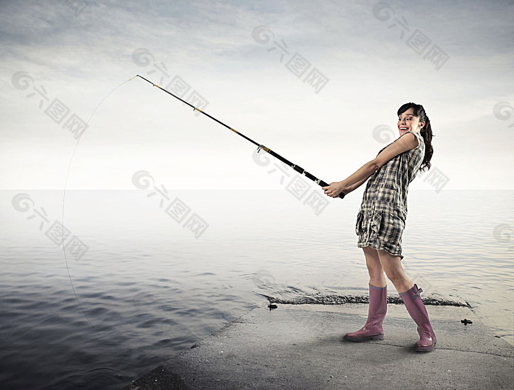 钓鱼的美女