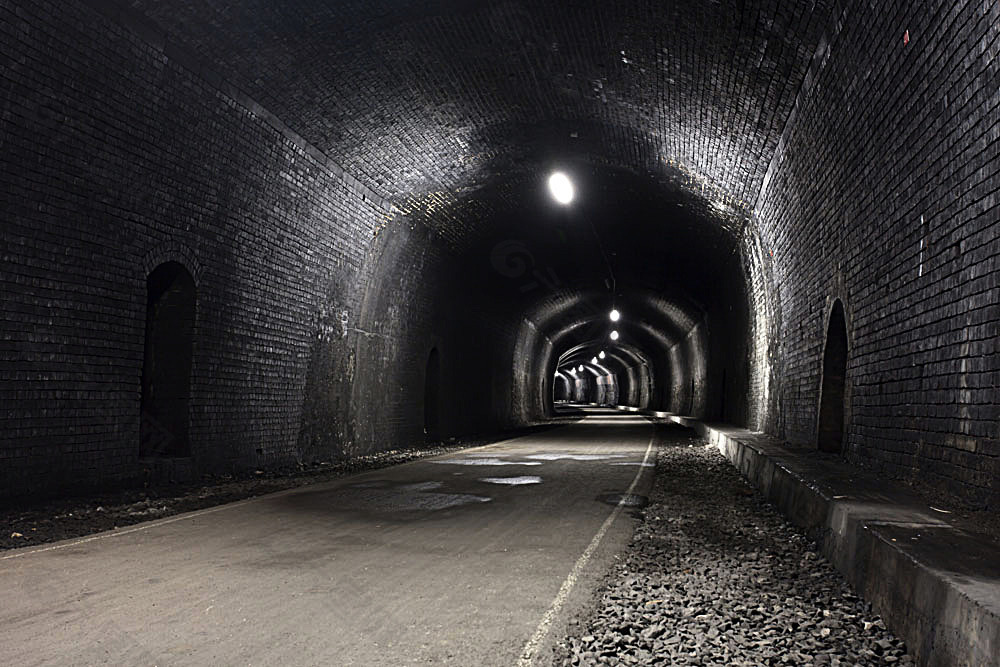 马路隧道摄影