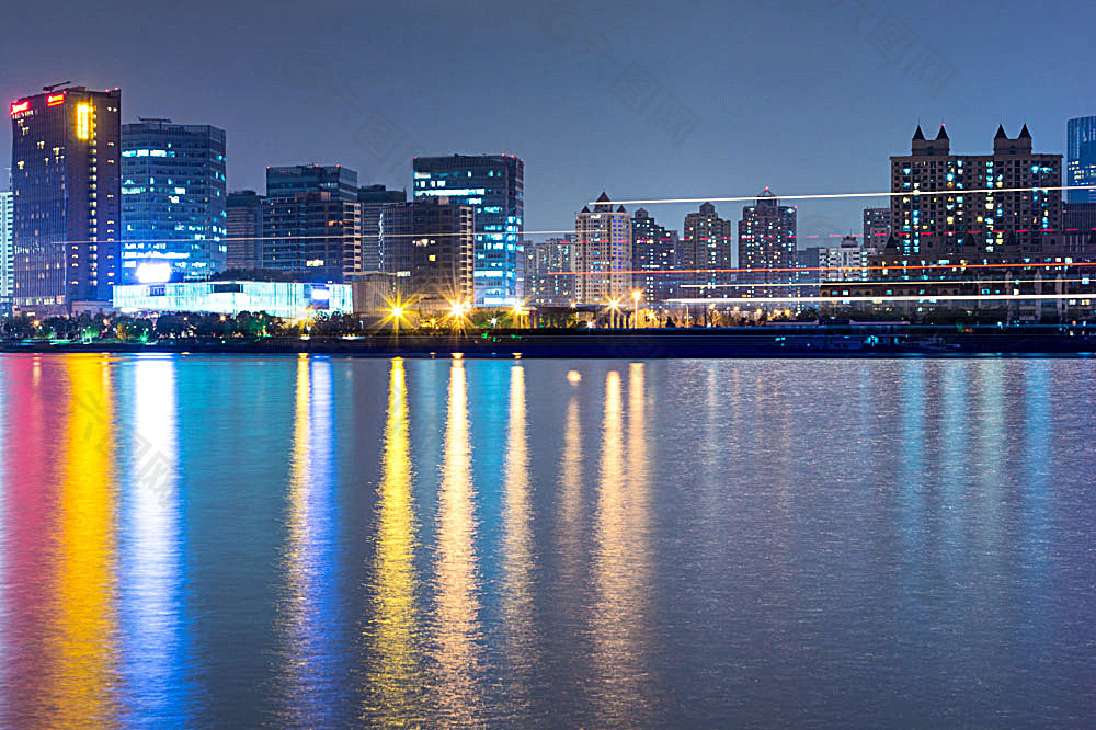 美丽海滨城市夜景