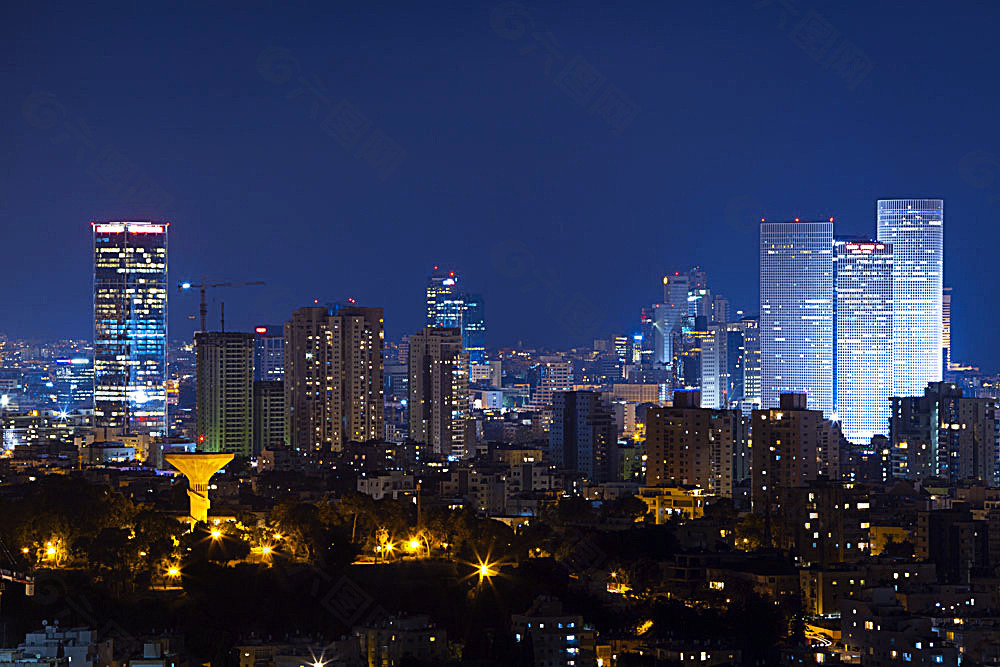 灯火辉煌的都市夜景