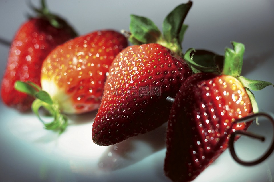 草莓,随地吐痰的草莓,草莓蛋糕