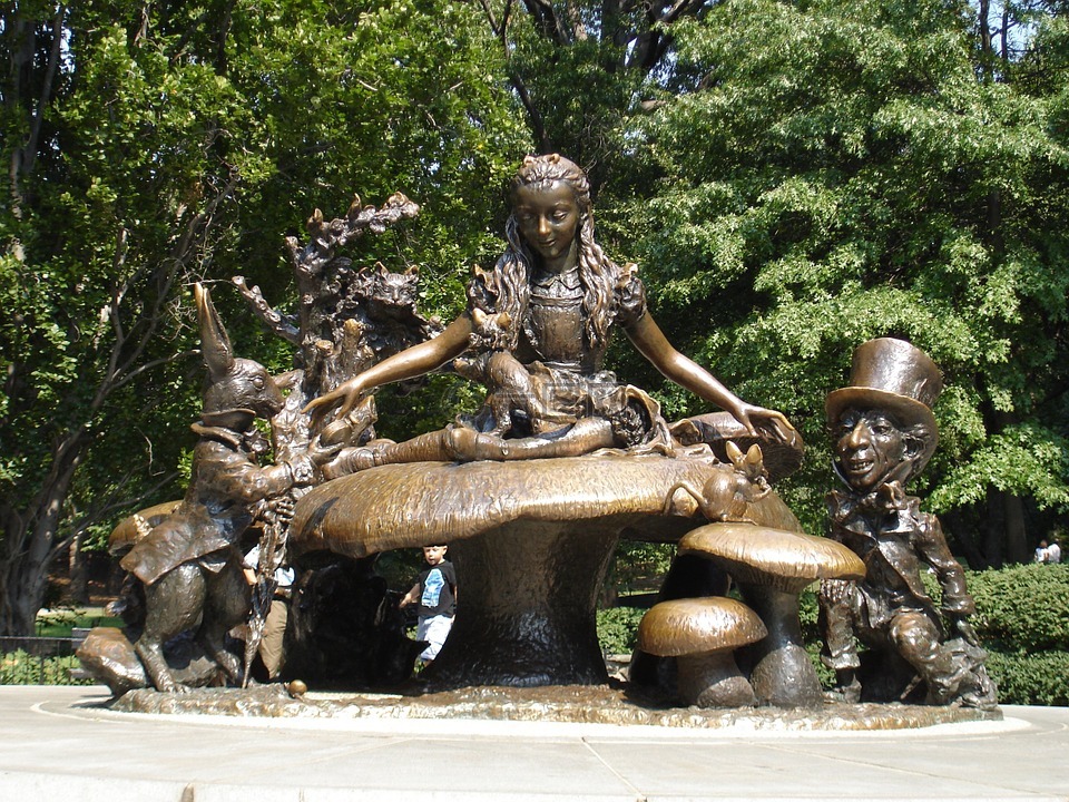 爱丽丝,仙境,雕像