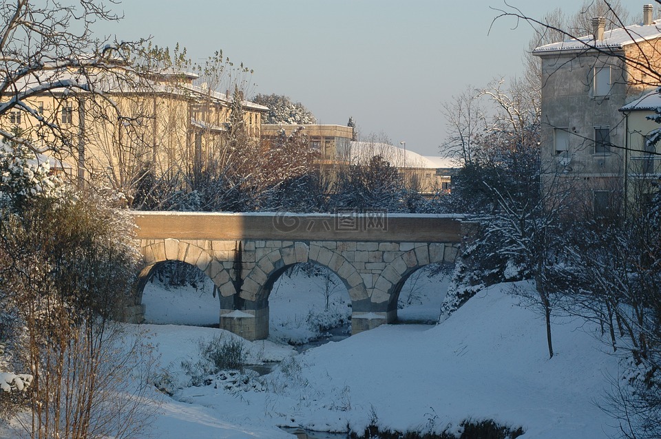 上的savignano的卢比肯,雪,罗马桥