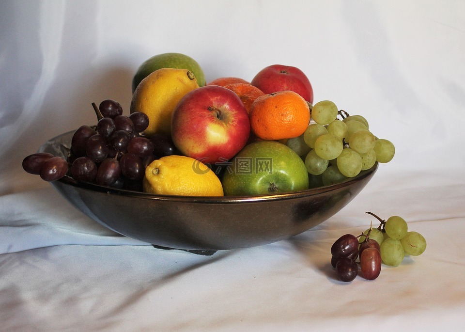 水果静物,大碗的水果,水果碗铜