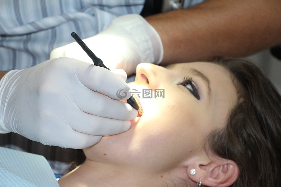 zahnreinigung,牙齿修复,牙齿治疗
