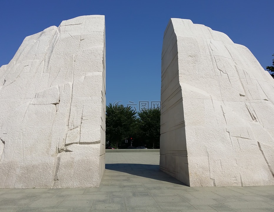 马丁 · 路德 · 金,公园,纪念碑