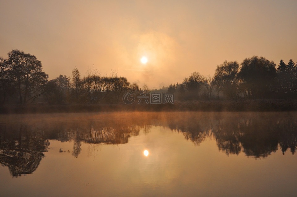 湿湖,十一月,雾