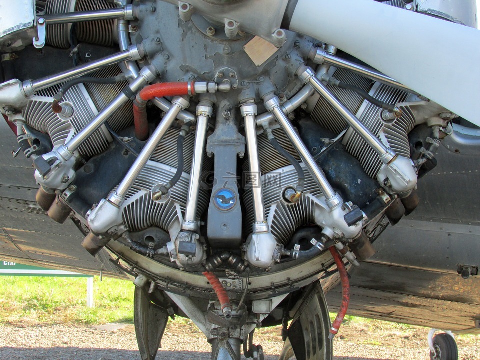 beechcraft 18,发动机,飞机