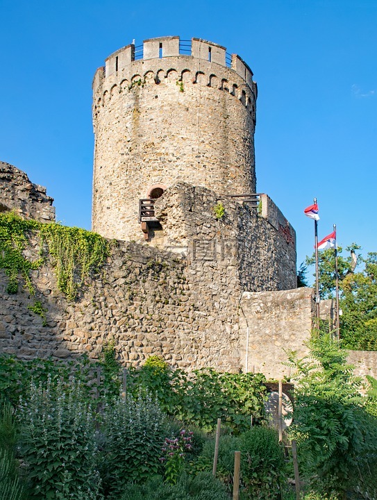城堡,alsbach,山区公路