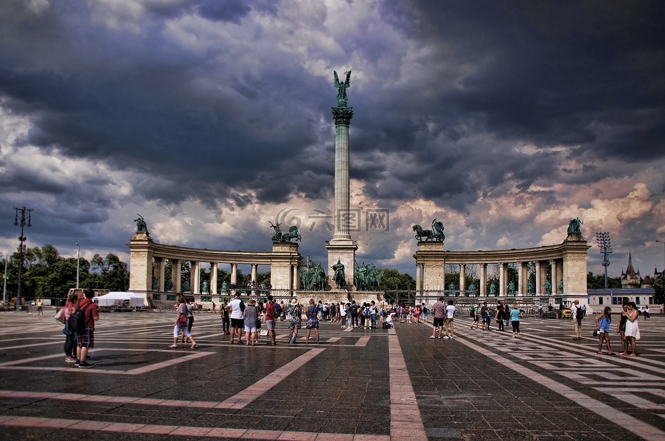 英雄广场,布达佩斯,名胜古迹