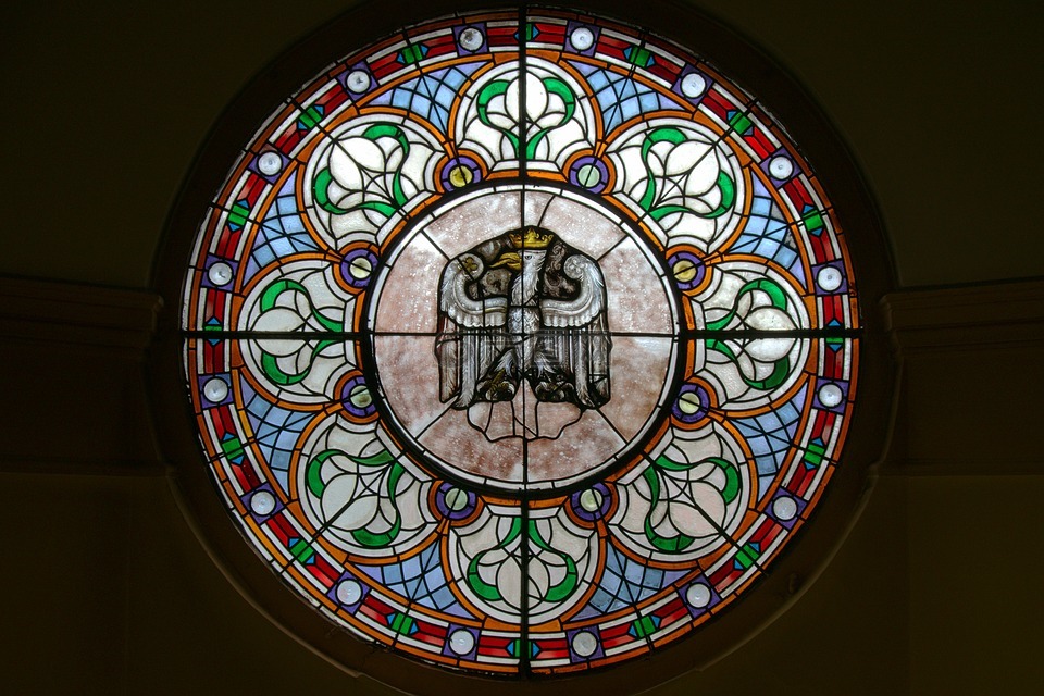 染色玻璃窗口,克罗托申,在大会堂