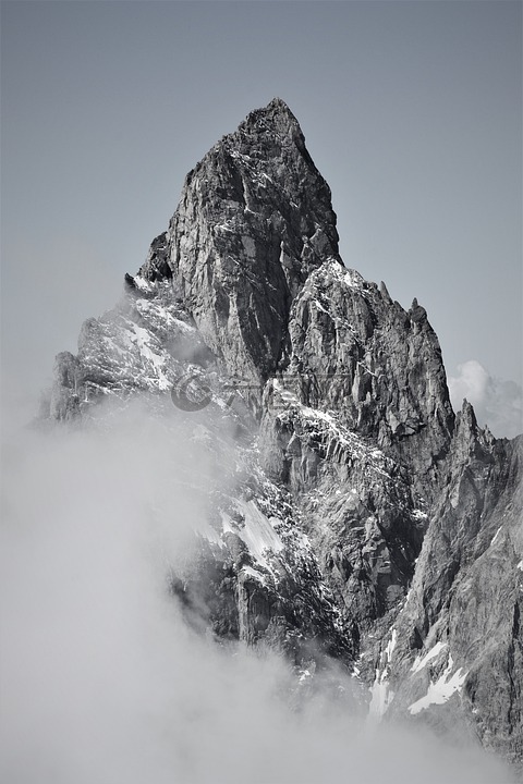 pointe noire de peuterey,mont blanc,山