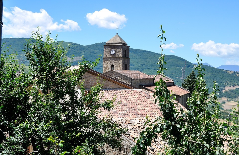 皮耶特拉佩尔托萨,教堂,钟楼