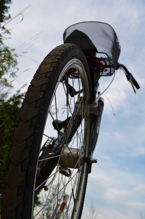 骑自行车,自行车,低角度拍摄
