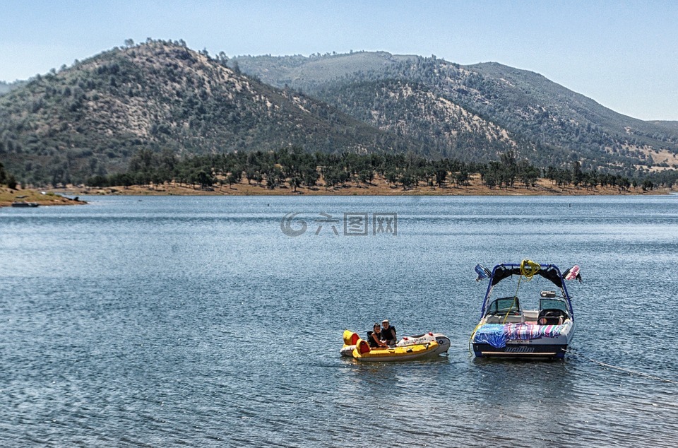 新霍根湖,加利福尼亚州,船