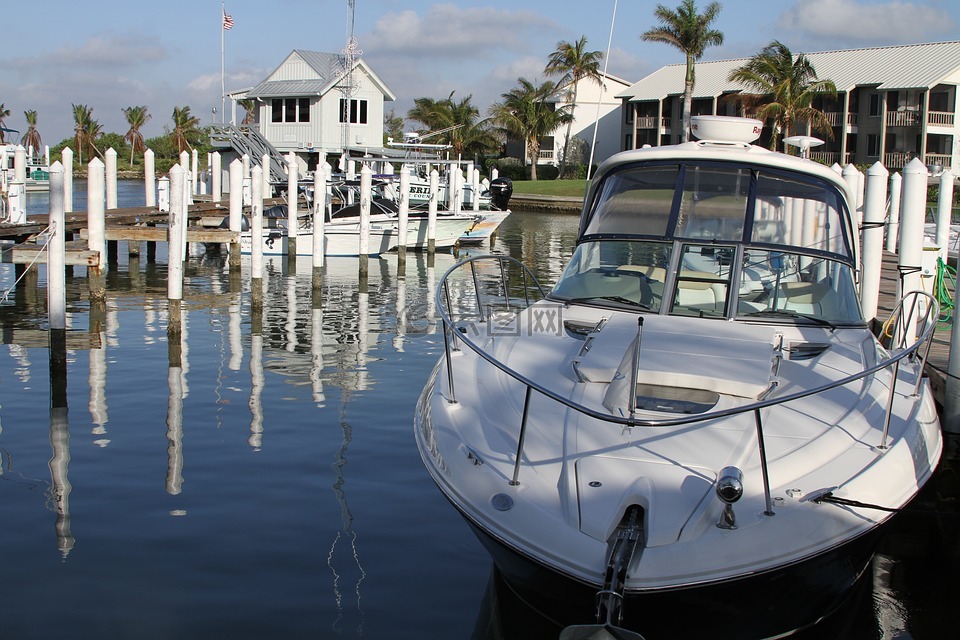 科帕奇岛,海港,玛丽娜