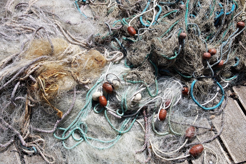 渔网,纠结,在岸上