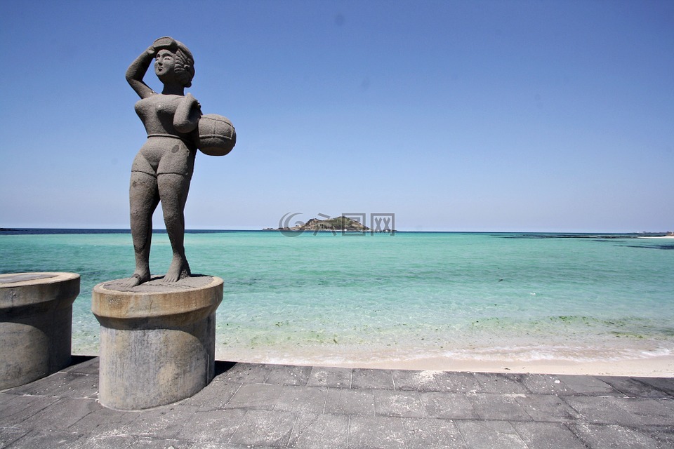石头雕像,海,海滨浴场