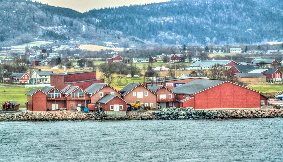挪威海岸,结构,山
