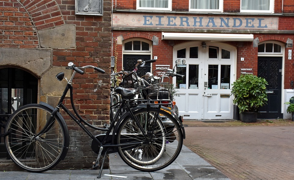 白色自行车阿姆斯特丹图片