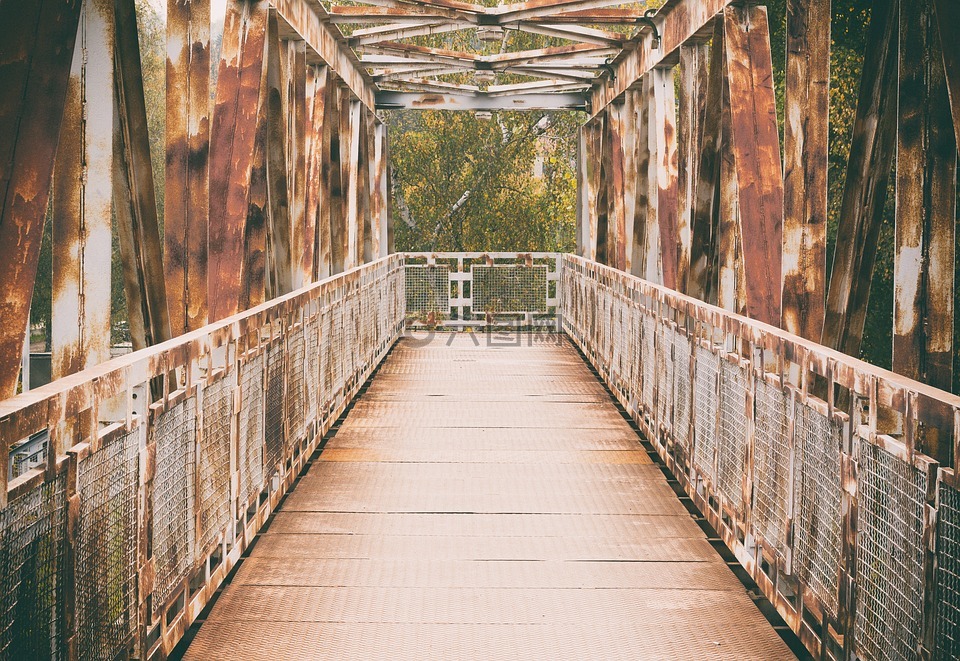 桥,铁,转型期