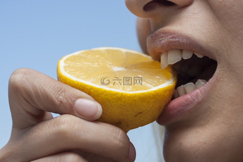 吃,咬,柠檬
