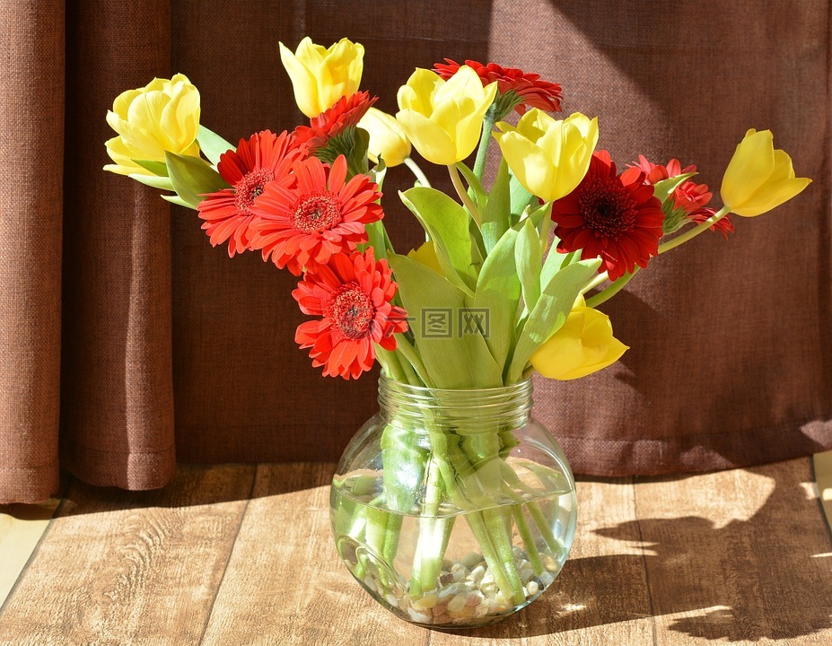 花束,春天的花朵,花瓶