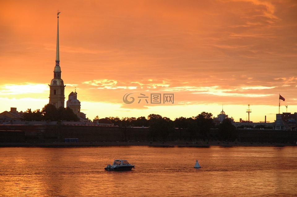 在俄罗斯圣彼得堡,日落,彼得和保罗要塞