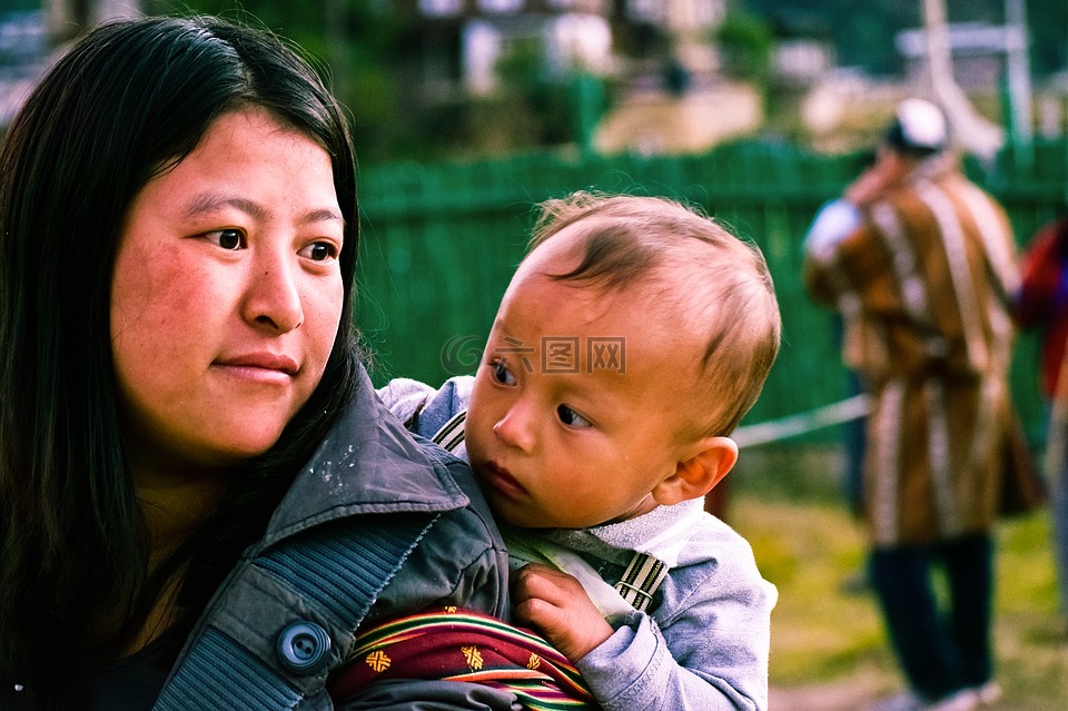 不丹妇女与小孩,不丹的小孩,小孩子的母亲