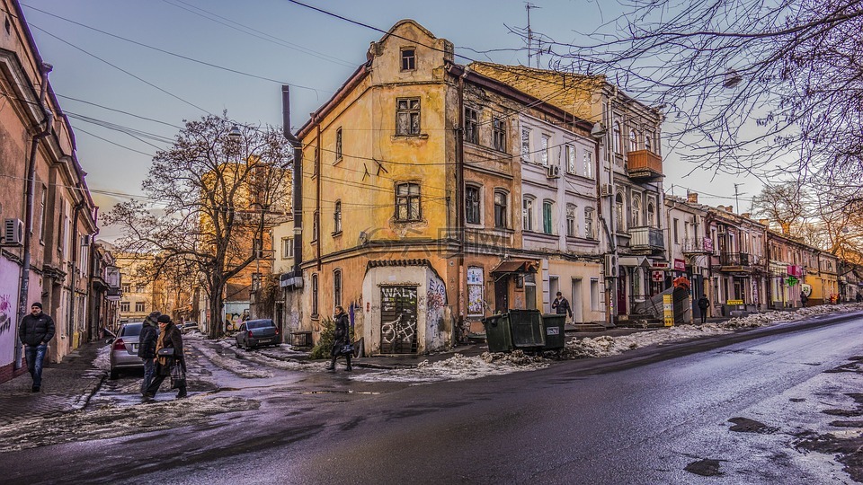 敖德萨的十字路口的冬天,人民,在家