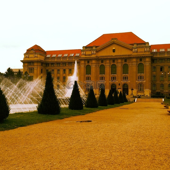 大学,匈牙利德布勒森,喷泉