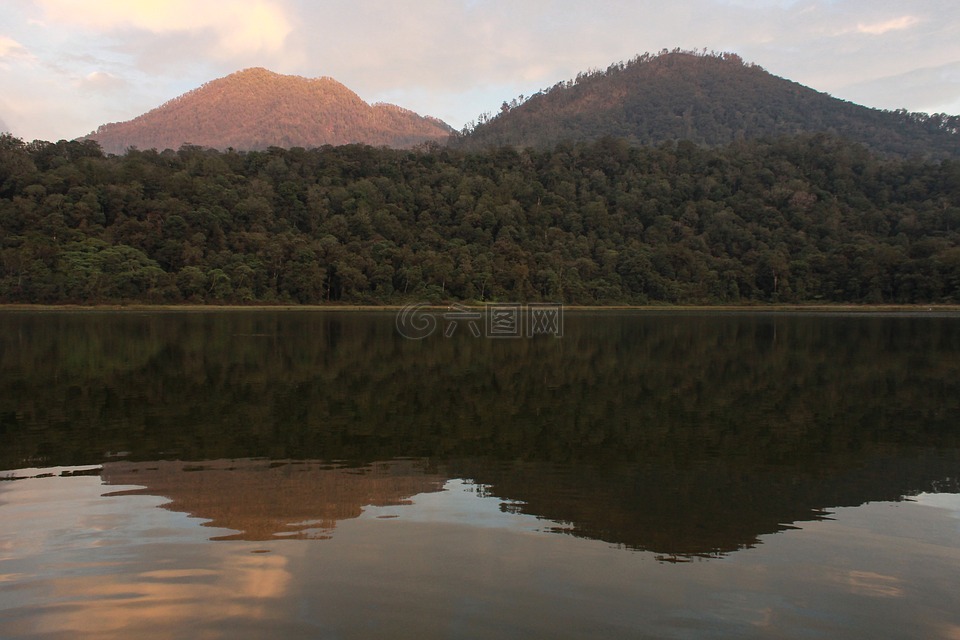 山,湖,东爪哇