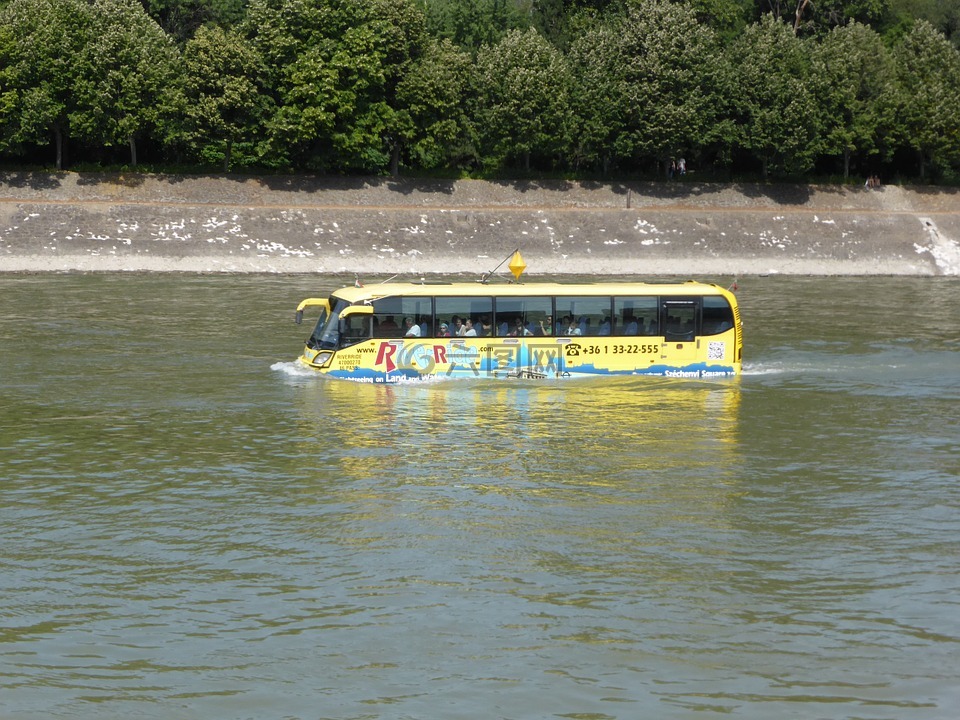 布达佩斯,多瑙河,水上巴士
