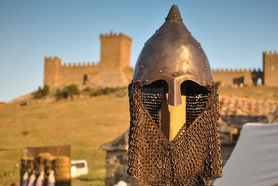 骑士的头盔,苏达克和 svet,热那亚堡垒