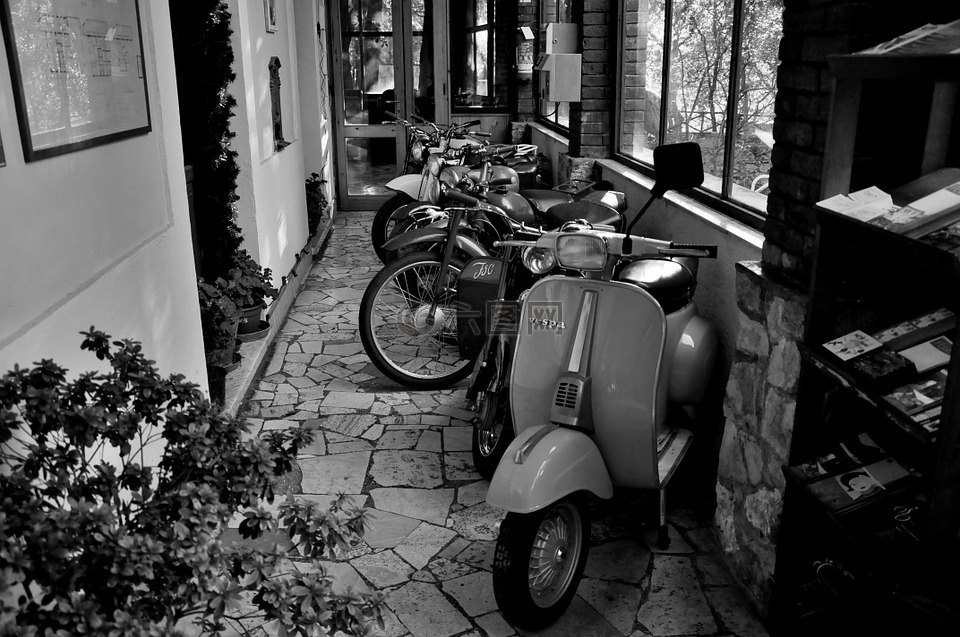 摩托车、 自行车,时间,黑色和白色
