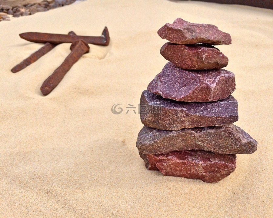 石头堆砌而成,铁路,沙