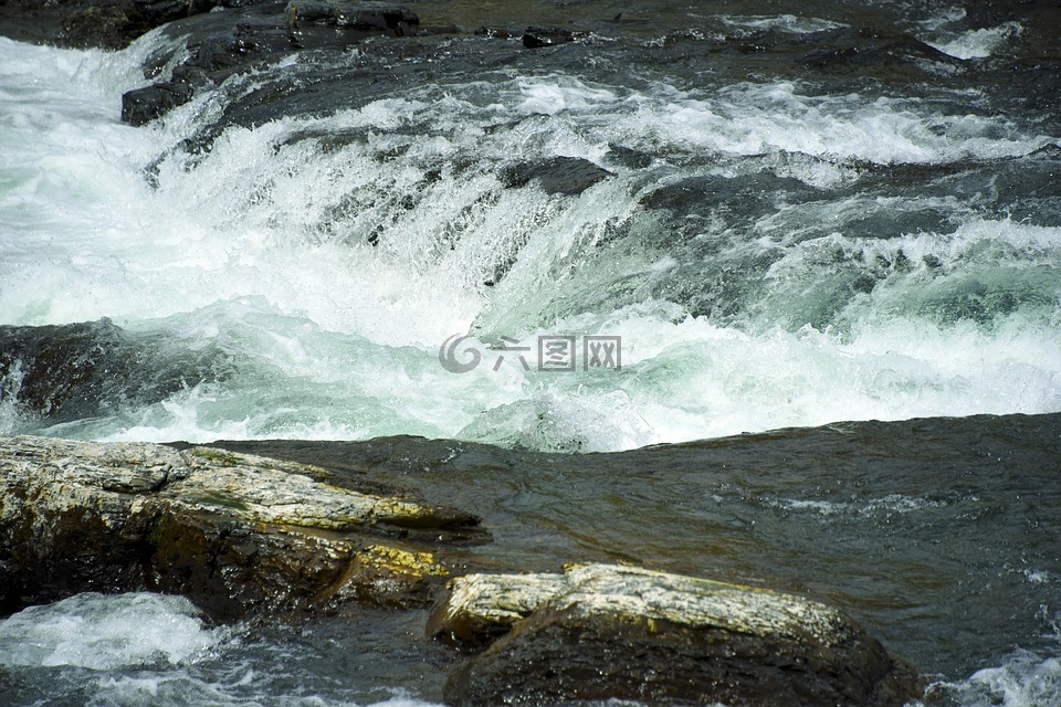 河,肆虐,水