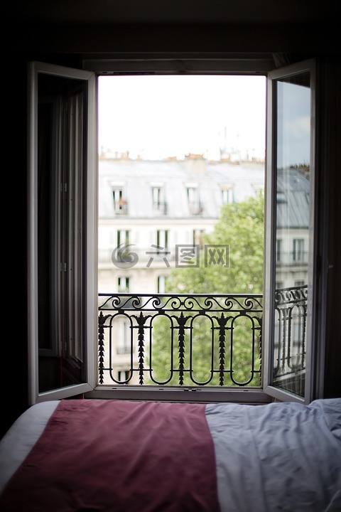 卧室的窗户,法国,室内