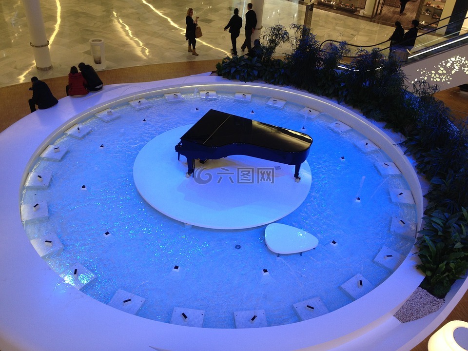 钢琴,喷泉,大型超市