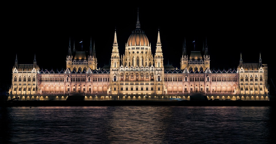 匈牙利议会,夜,布达佩斯